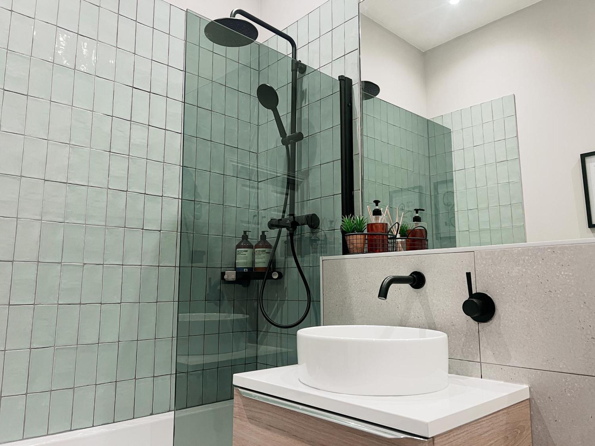 Spacious, Mid-Century 1 Bedroom Apartment Quedgeley Bagian luar foto